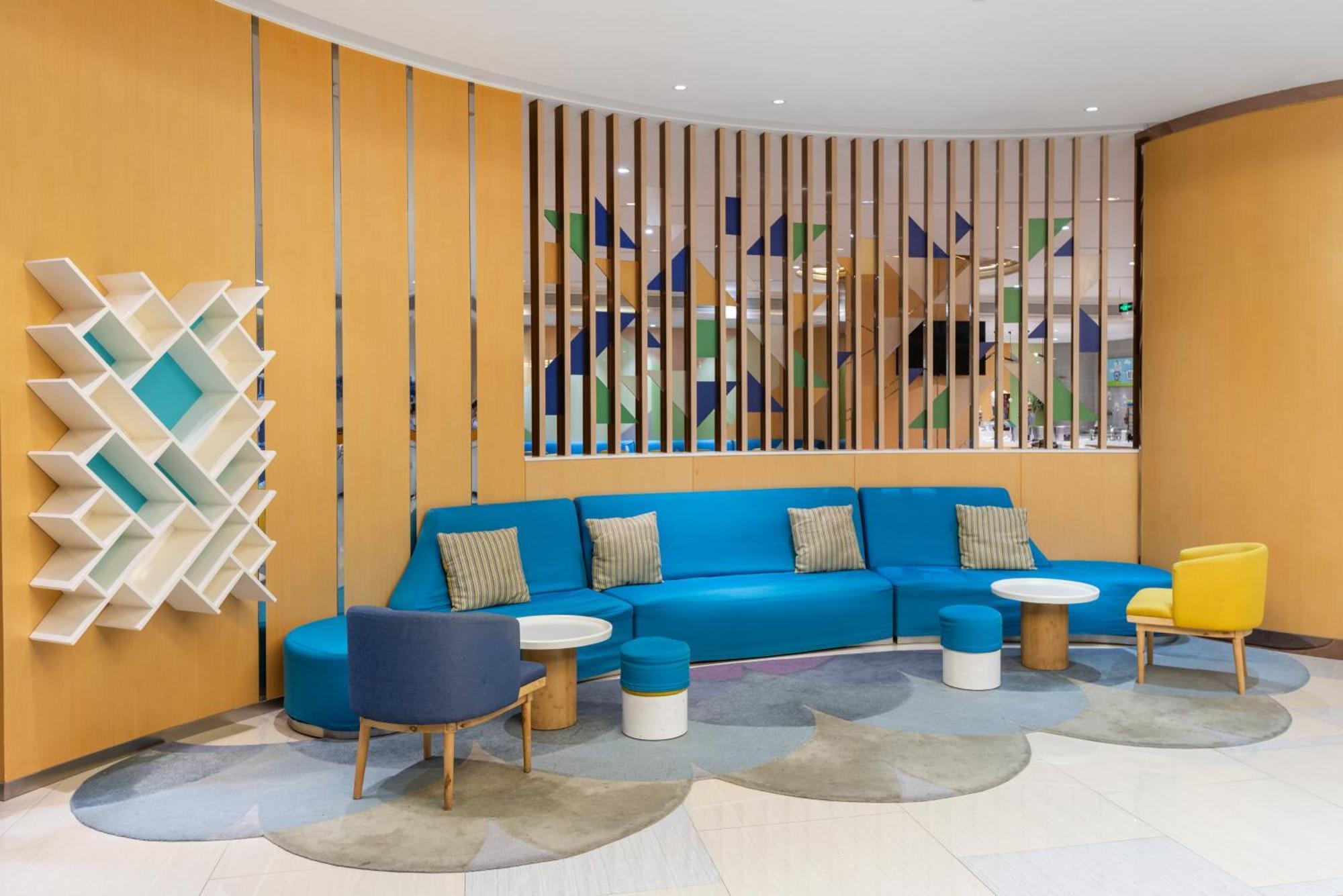 Holiday Inn Express Shanghai Zhenping By Ihg Exterior photo