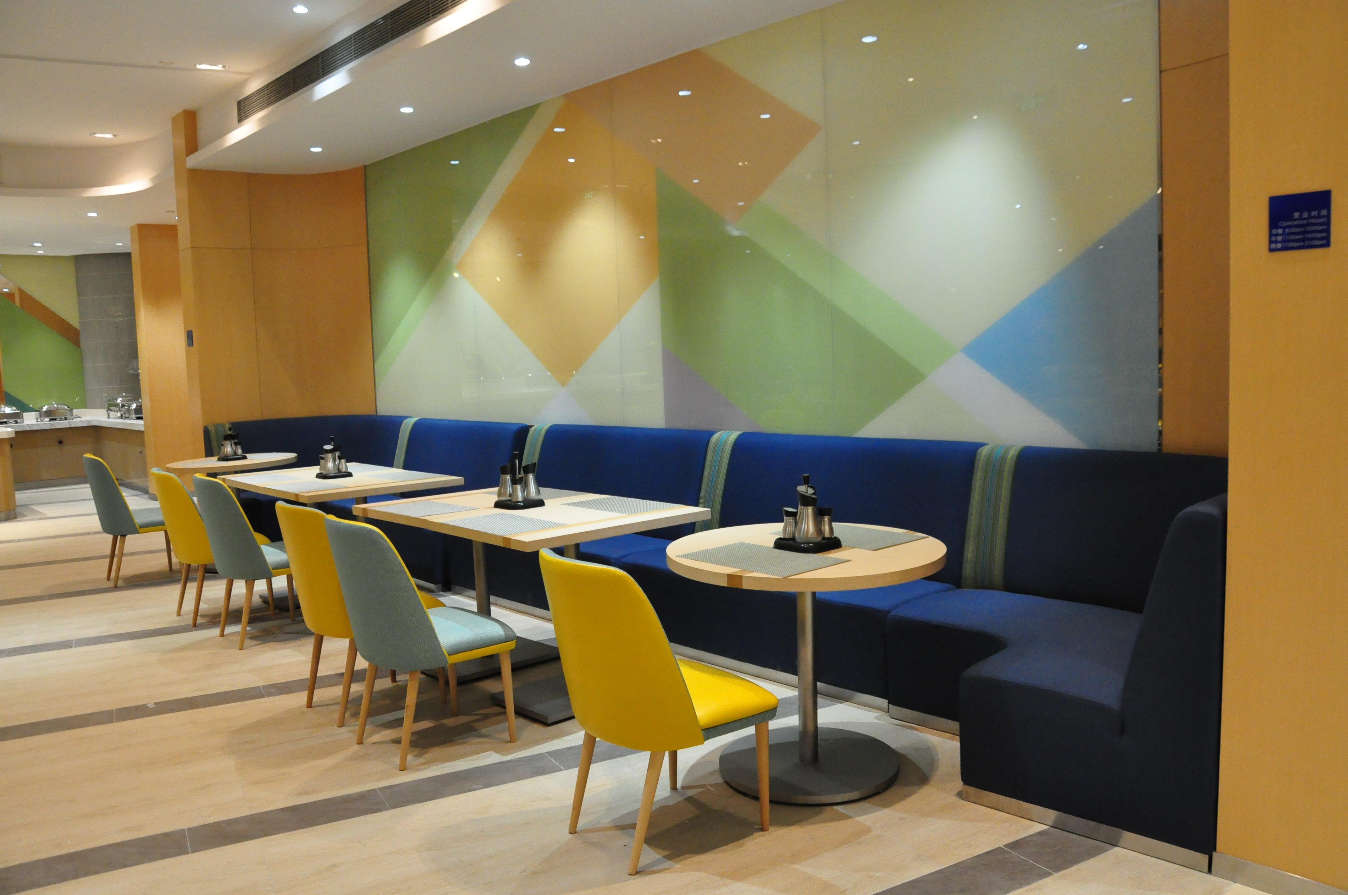 Holiday Inn Express Shanghai Zhenping By Ihg Exterior photo