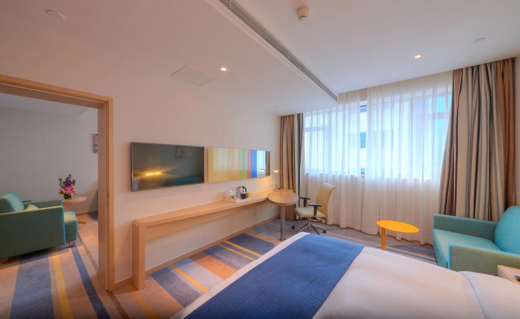 Holiday Inn Express Shanghai Zhenping By Ihg Exterior photo